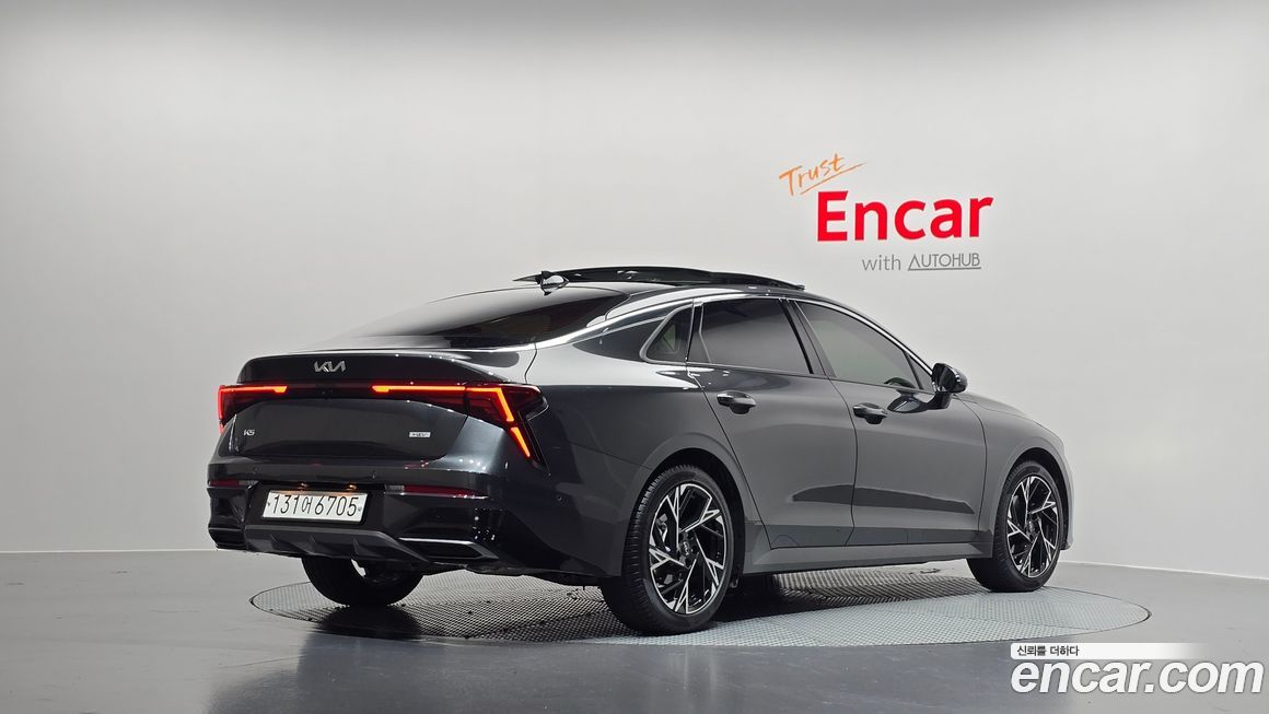 Kia K5 2025