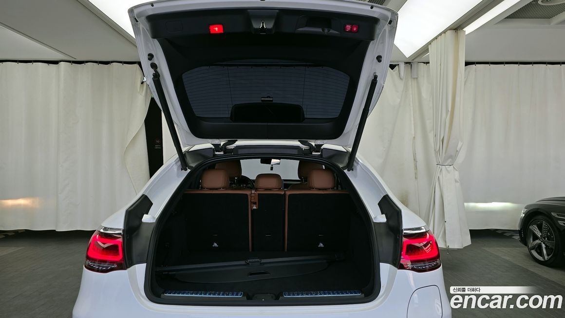 Mercedes-Benz GLC-Class 2021