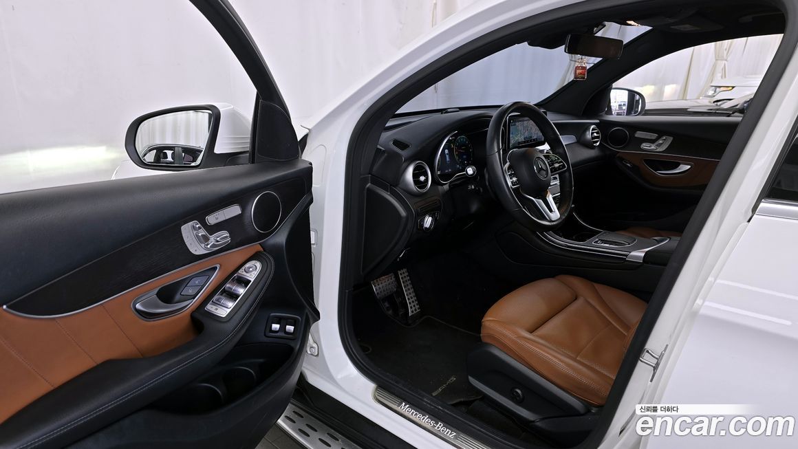 Mercedes-Benz GLC-Class 2021