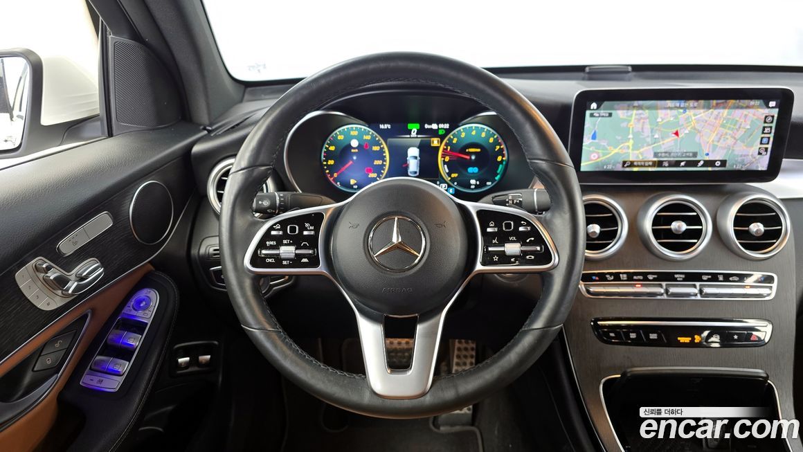 Mercedes-Benz GLC-Class 2021