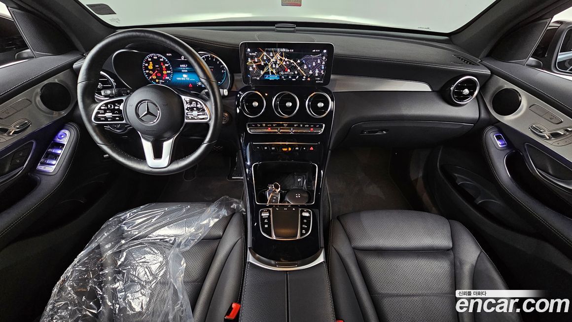 Mercedes-Benz GLC-Class 2021