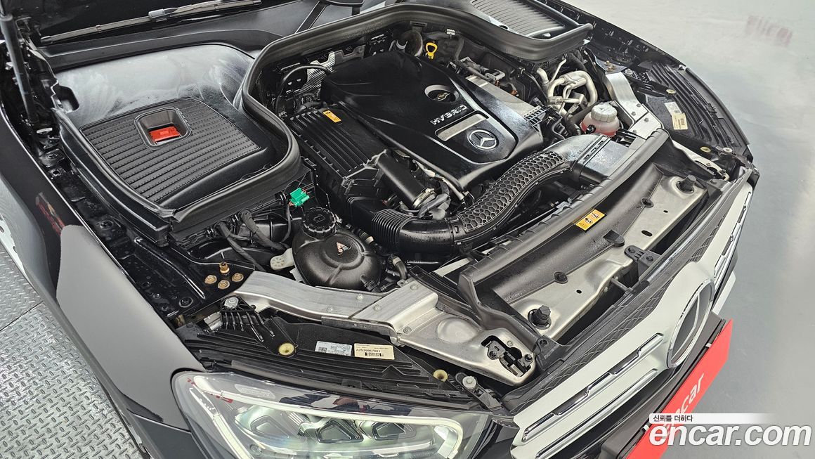 Mercedes-Benz GLC-Class 2021