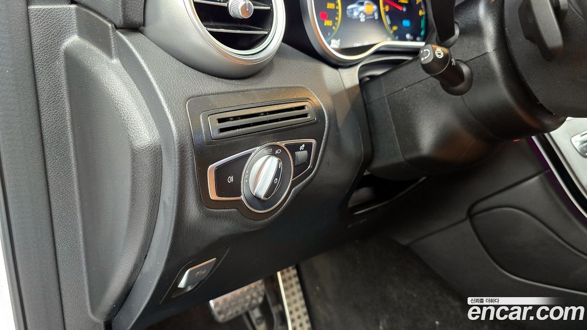 Mercedes-Benz GLC-Class 2021