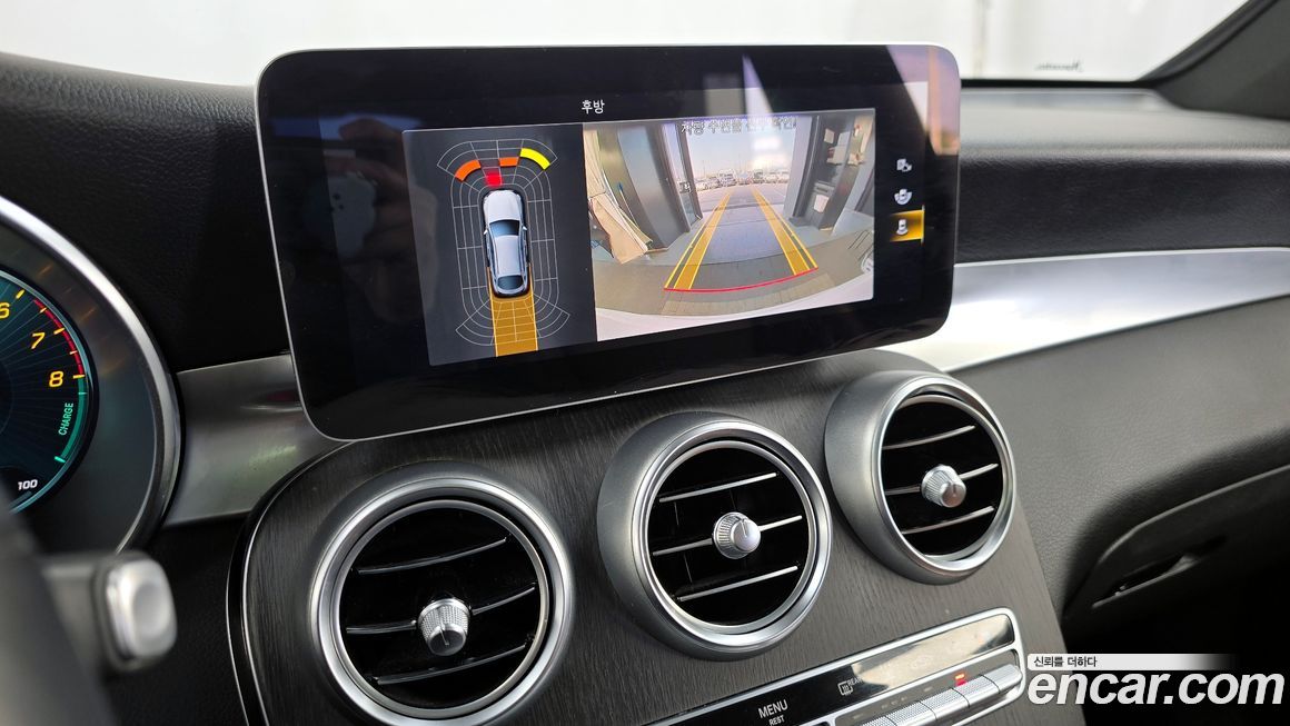 Mercedes-Benz GLC-Class 2021