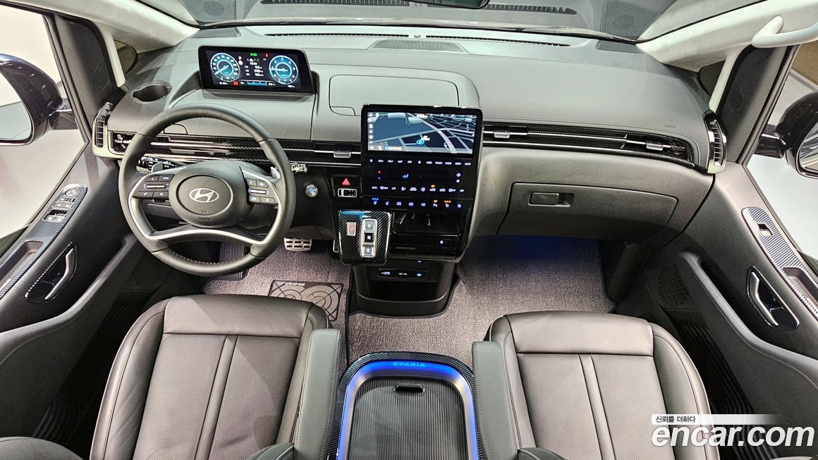 Hyundai Staria 2025