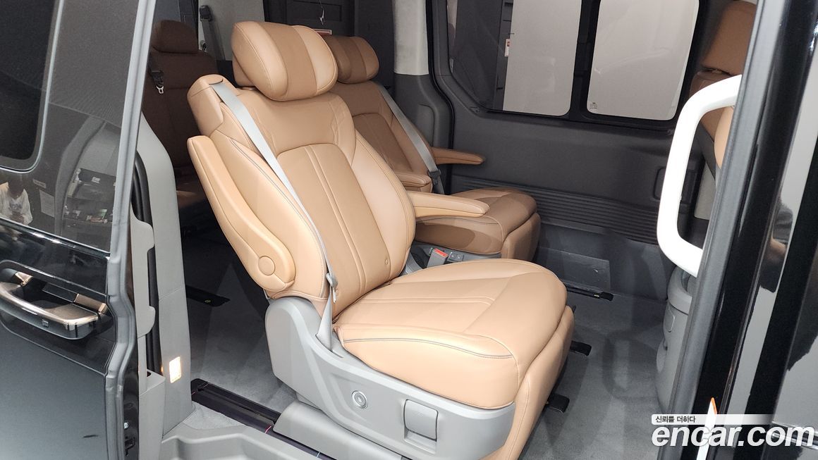 Hyundai Staria 2025