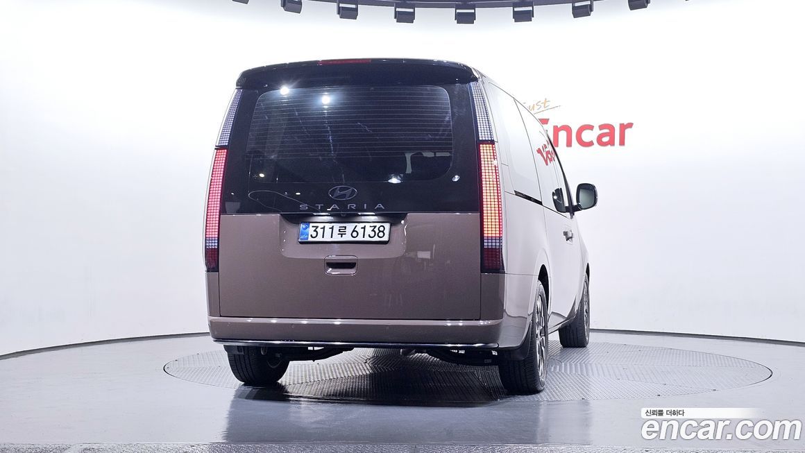 Hyundai Staria 2025
