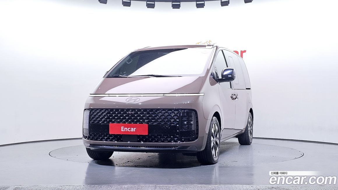 Hyundai Staria 2025
