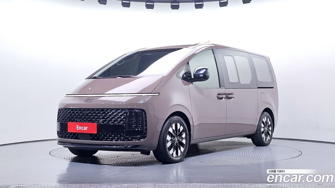 Hyundai Staria 2025