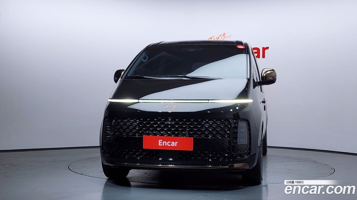 Hyundai Staria 2025