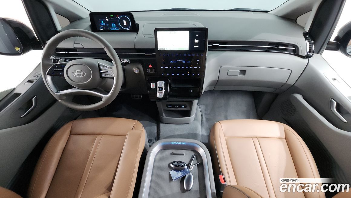 Hyundai Staria 2025
