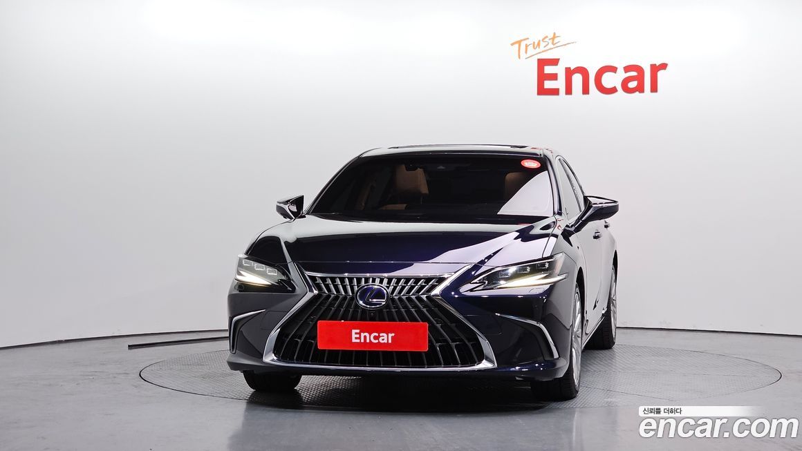 Lexus ES 2022