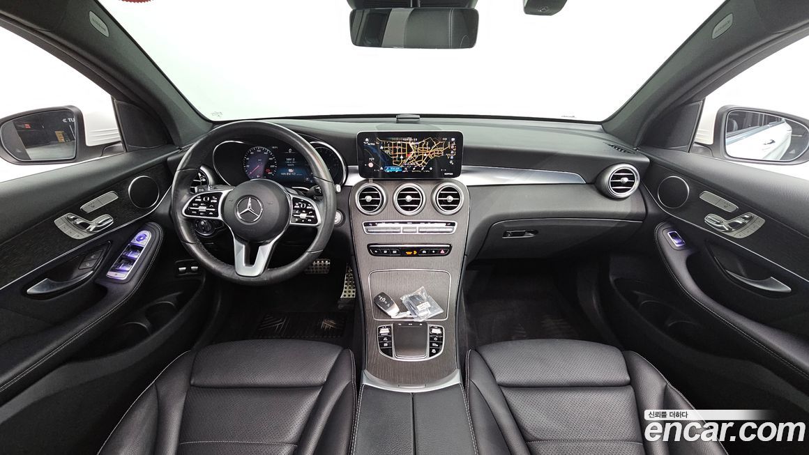 Mercedes-Benz GLC-Class 2021