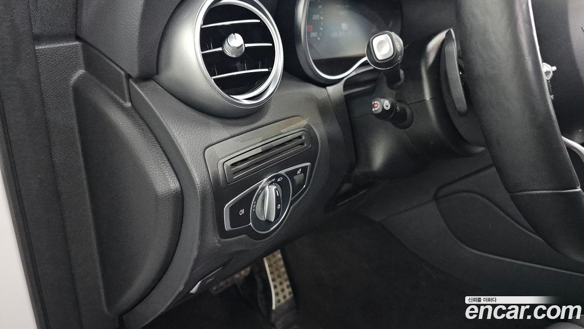 Mercedes-Benz GLC-Class 2021