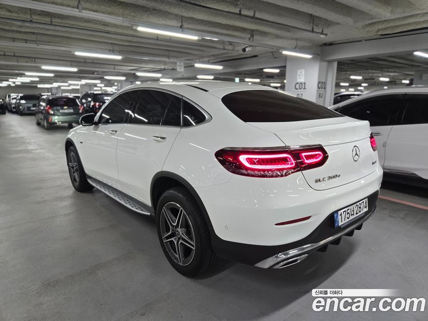 Mercedes-Benz GLC-Class 2021