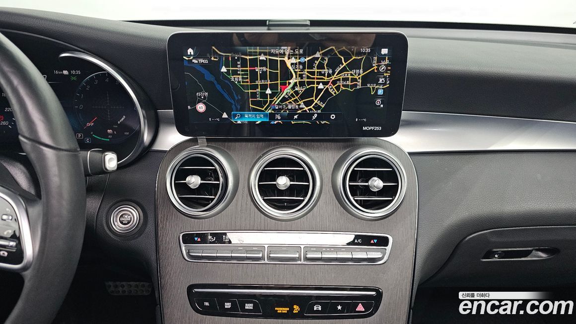 Mercedes-Benz GLC-Class 2021