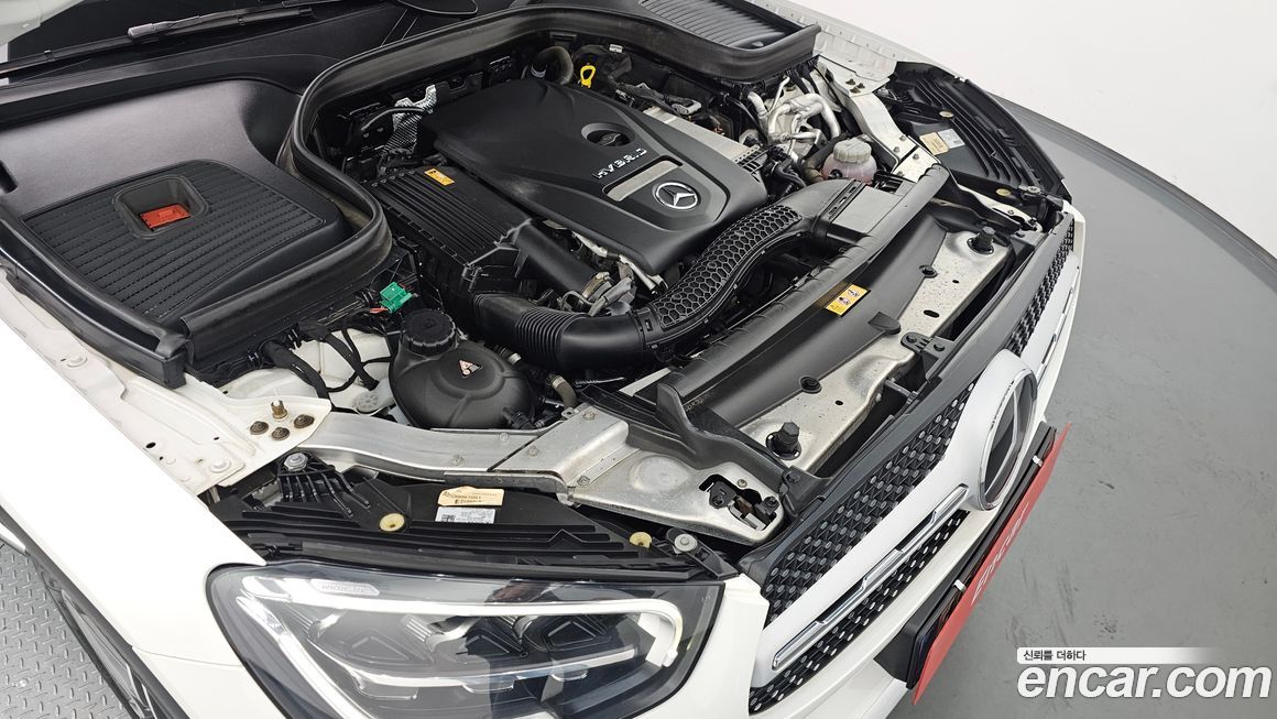 Mercedes-Benz GLC-Class 2021