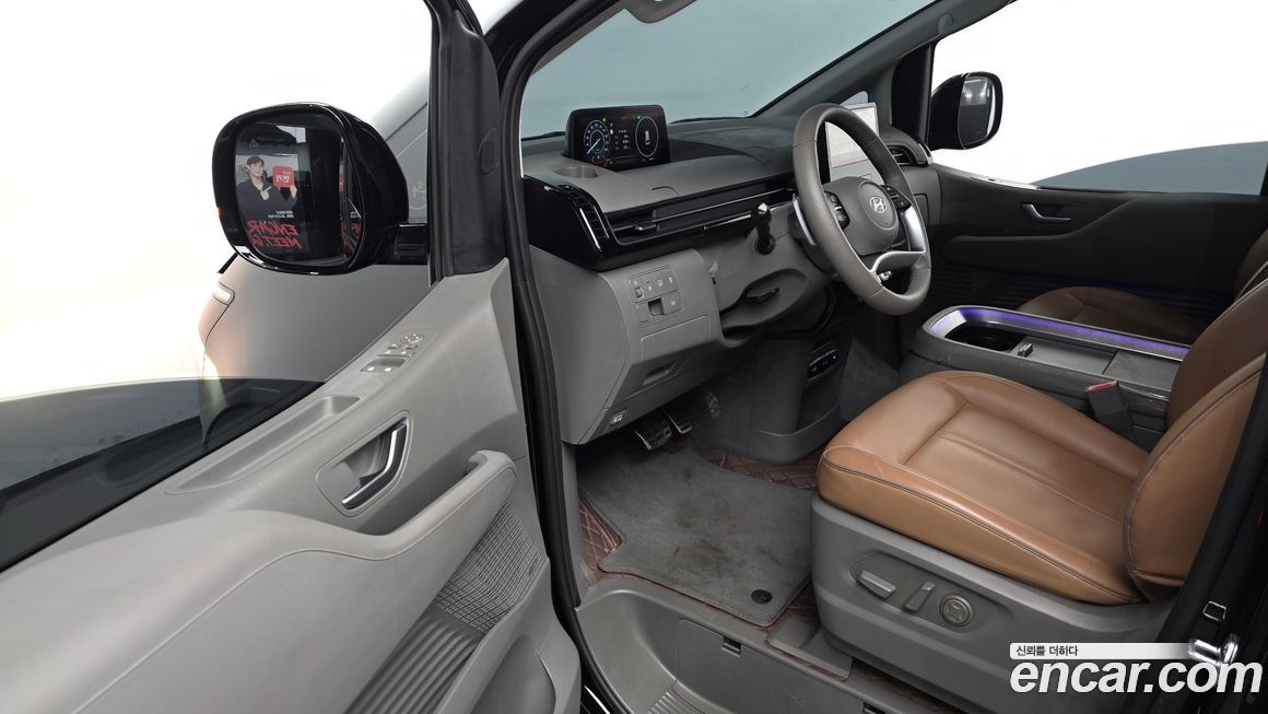 Hyundai Staria 2025