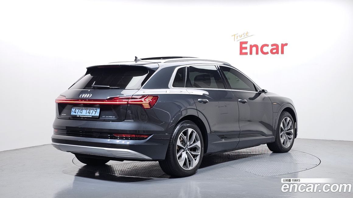 Audi e-tron 2020