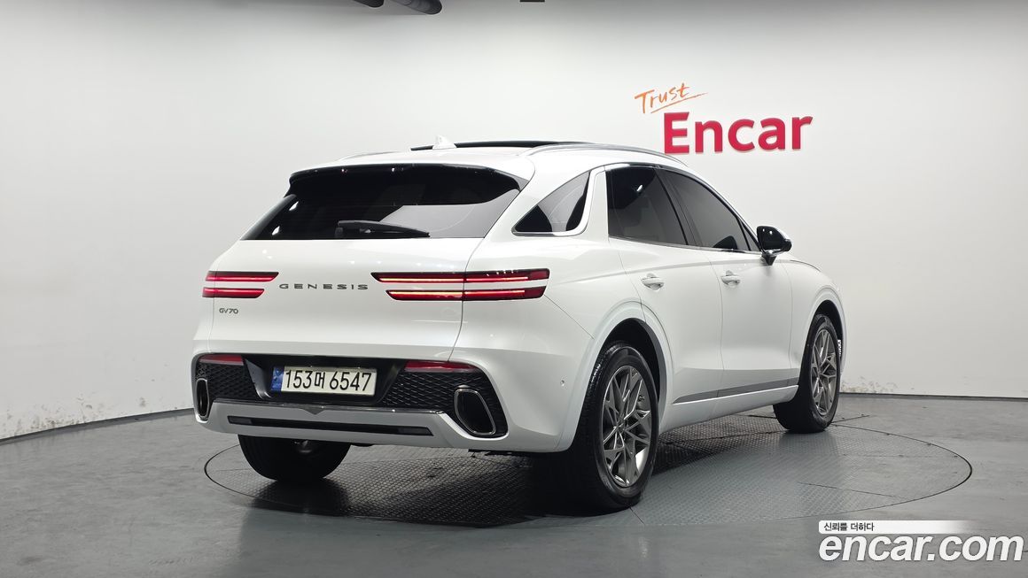Genesis GV70 2024