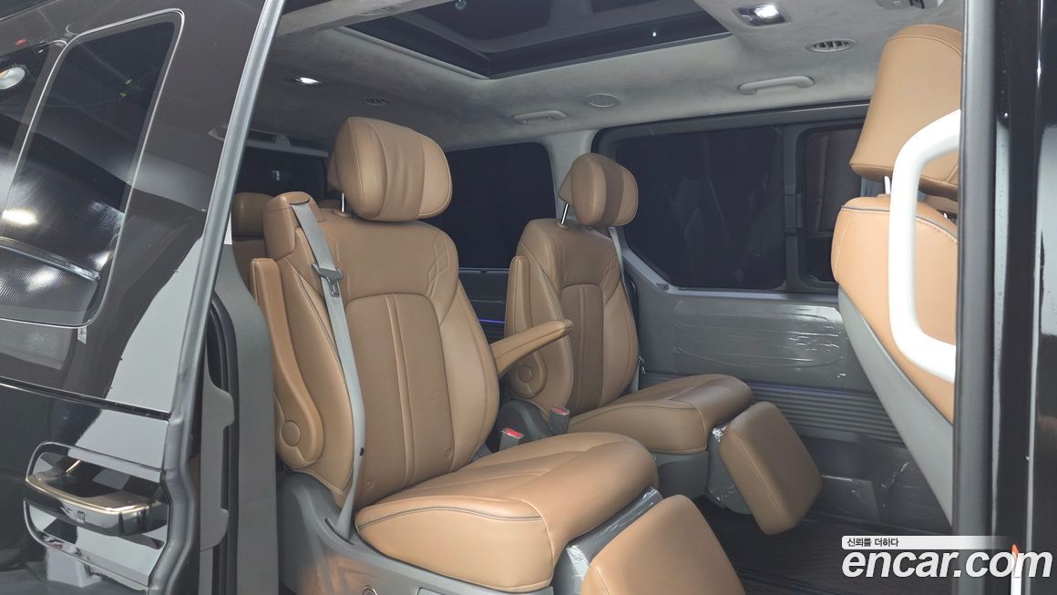 Hyundai Staria 2025