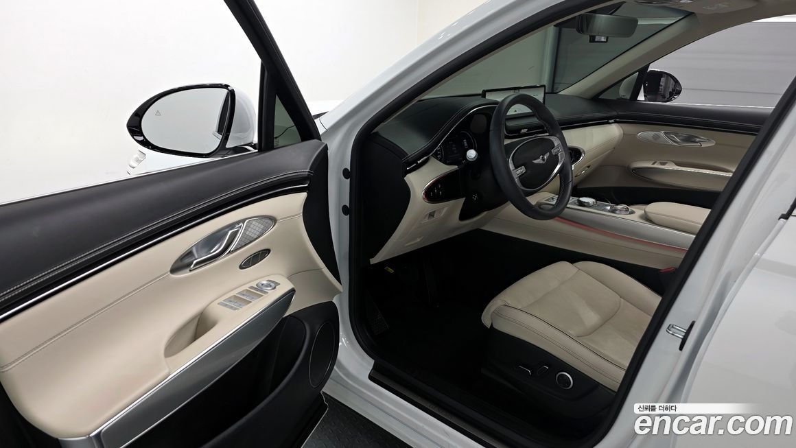 Genesis GV70 2024