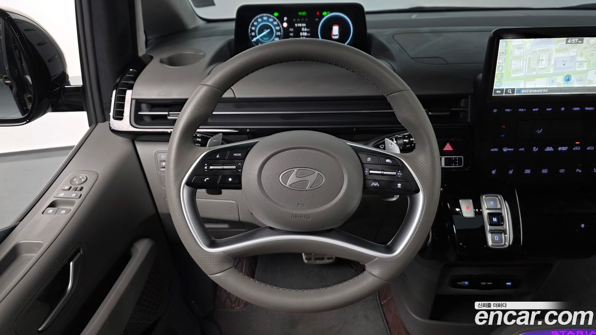 Hyundai Staria 2025