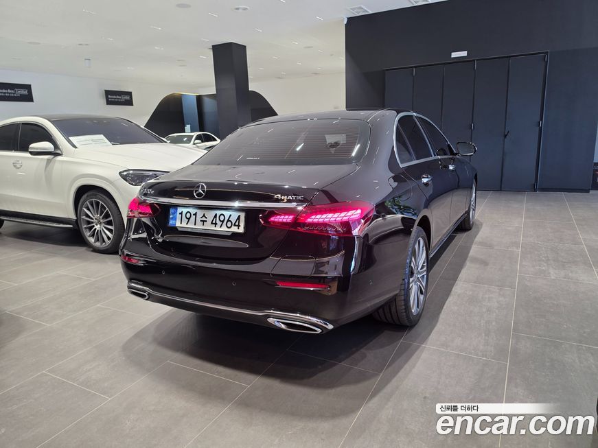 Mercedes-Benz E-Class 2023