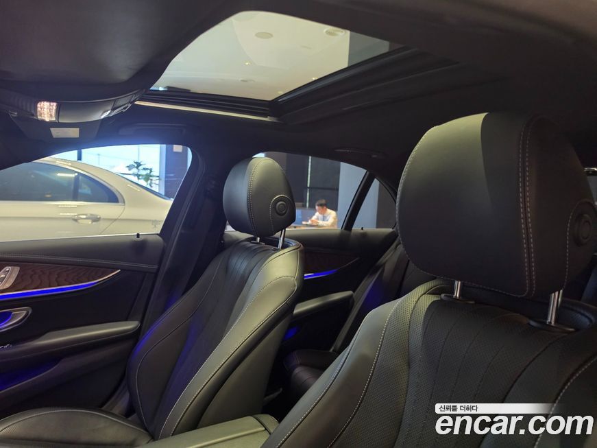 Mercedes-Benz E-Class 2023