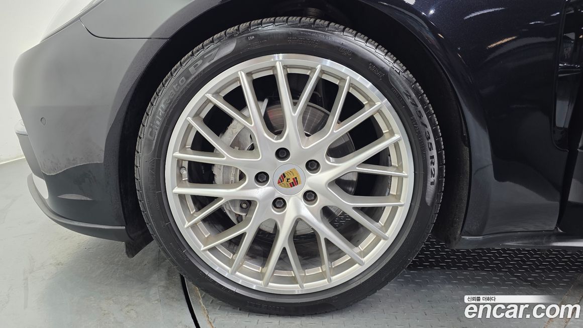 Porsche Panamera 2018