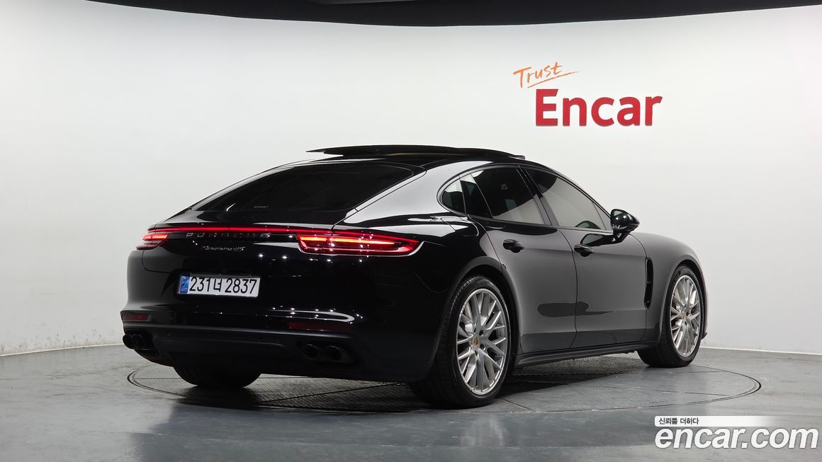 Porsche Panamera 2018