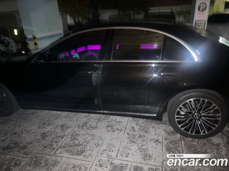 Mercedes-Benz S-Class 2021