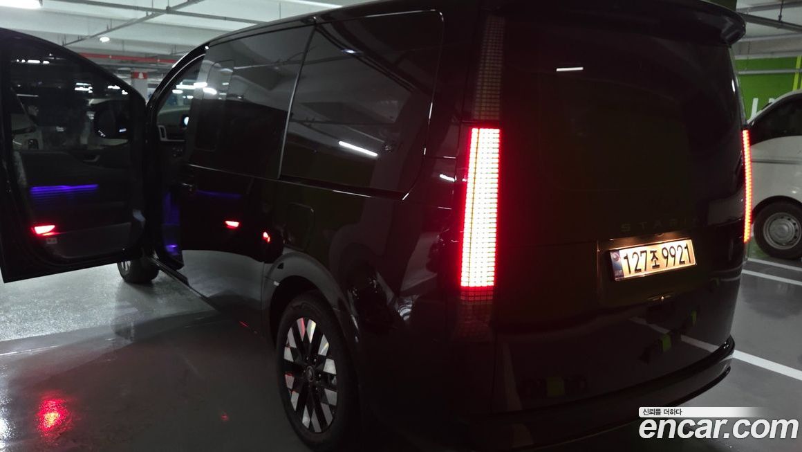 Hyundai Staria 2025