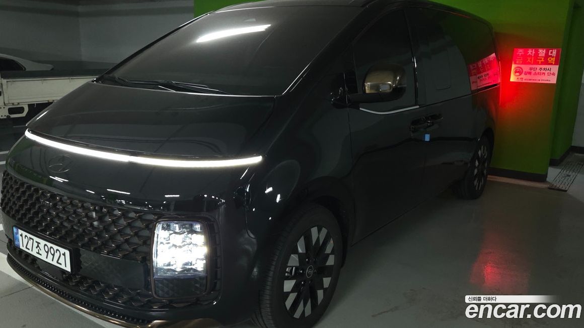 Hyundai Staria 2025