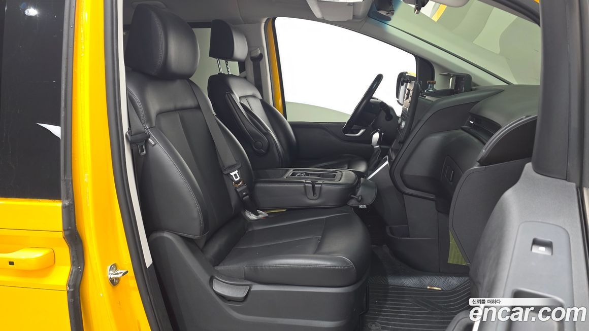 Hyundai Staria 2022