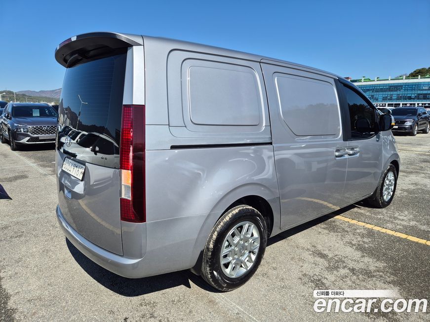 Hyundai Staria 2024