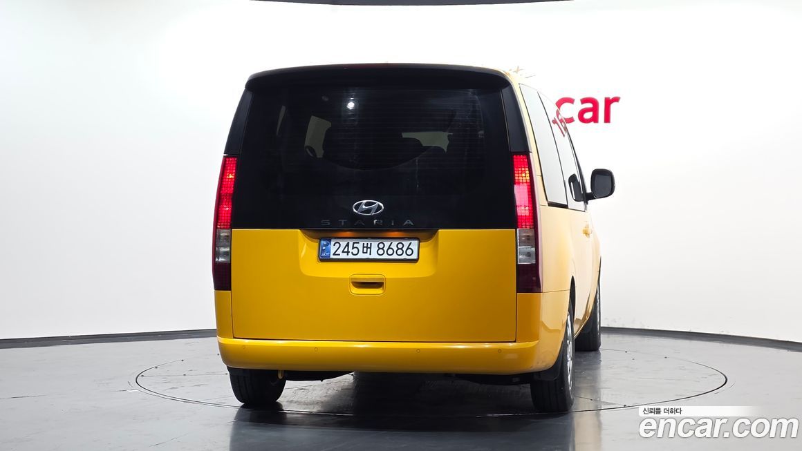 Hyundai Staria 2022