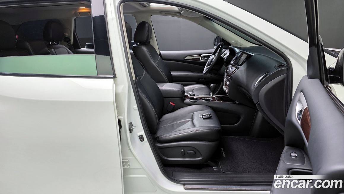 Nissan Pathfinder 2014