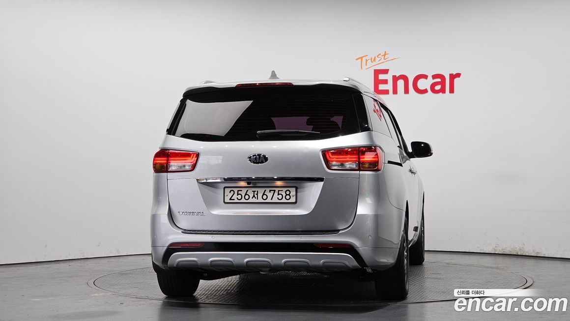 Kia Canival 2017