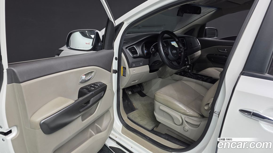 Kia Canival 2015
