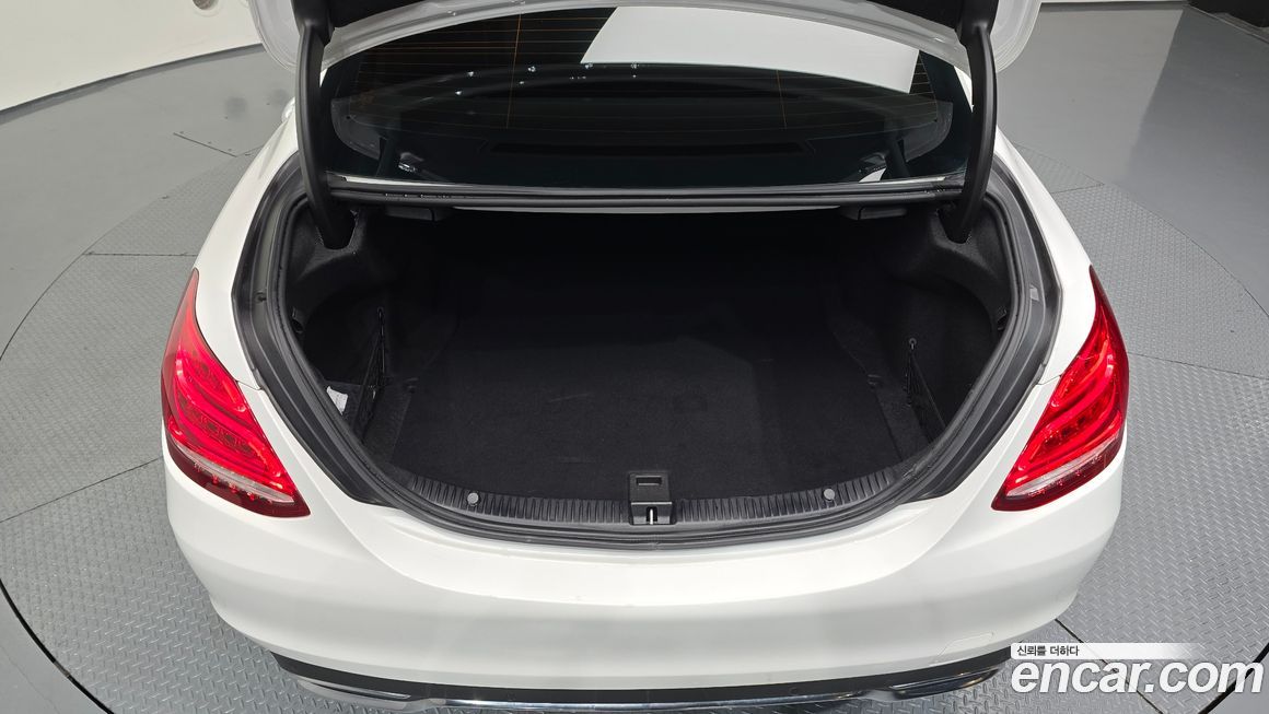 Mercedes-Benz C-Class 2017