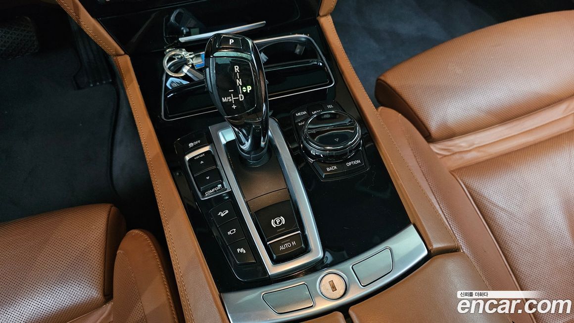 BMW 7-Series 2015