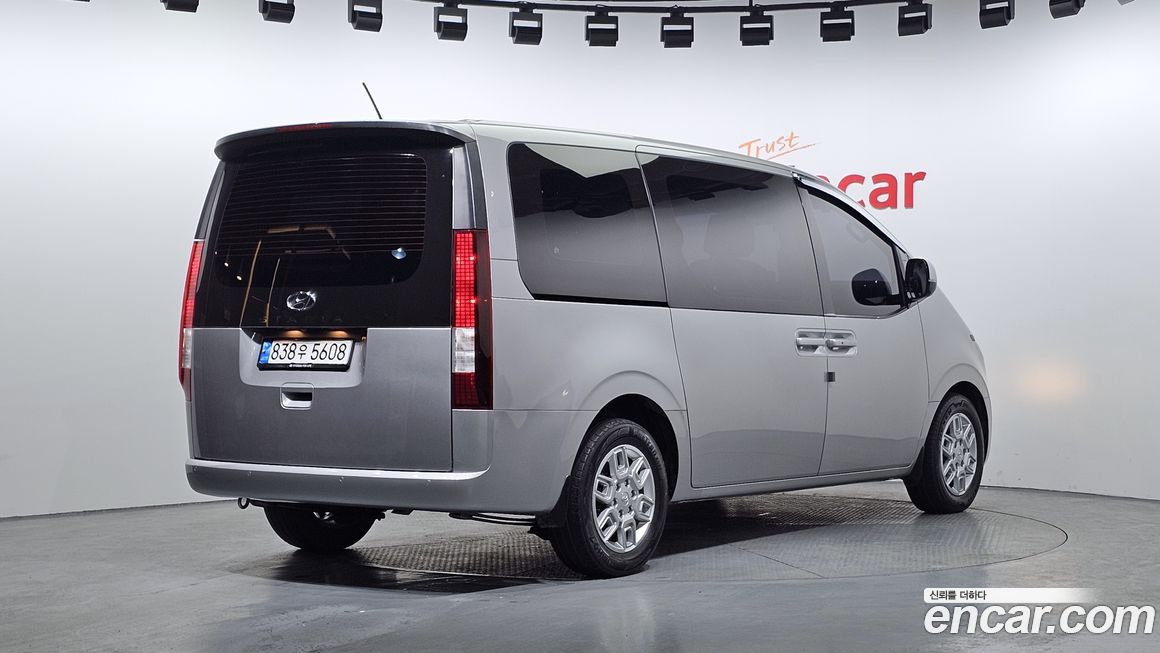 Hyundai Staria 2022