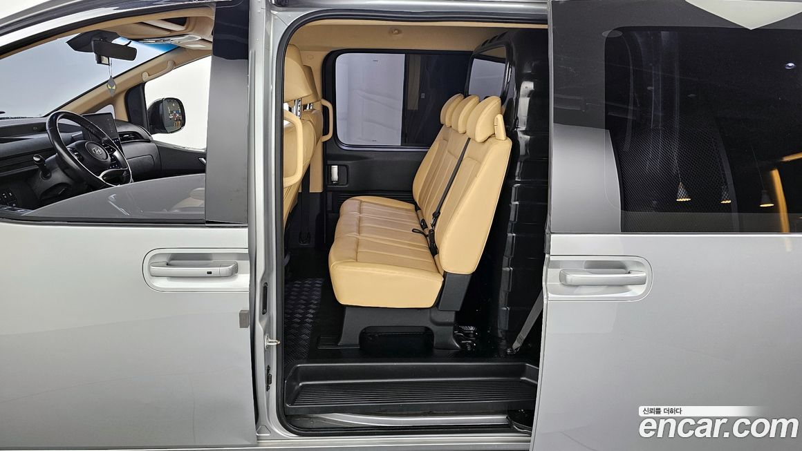 Hyundai Staria 2022