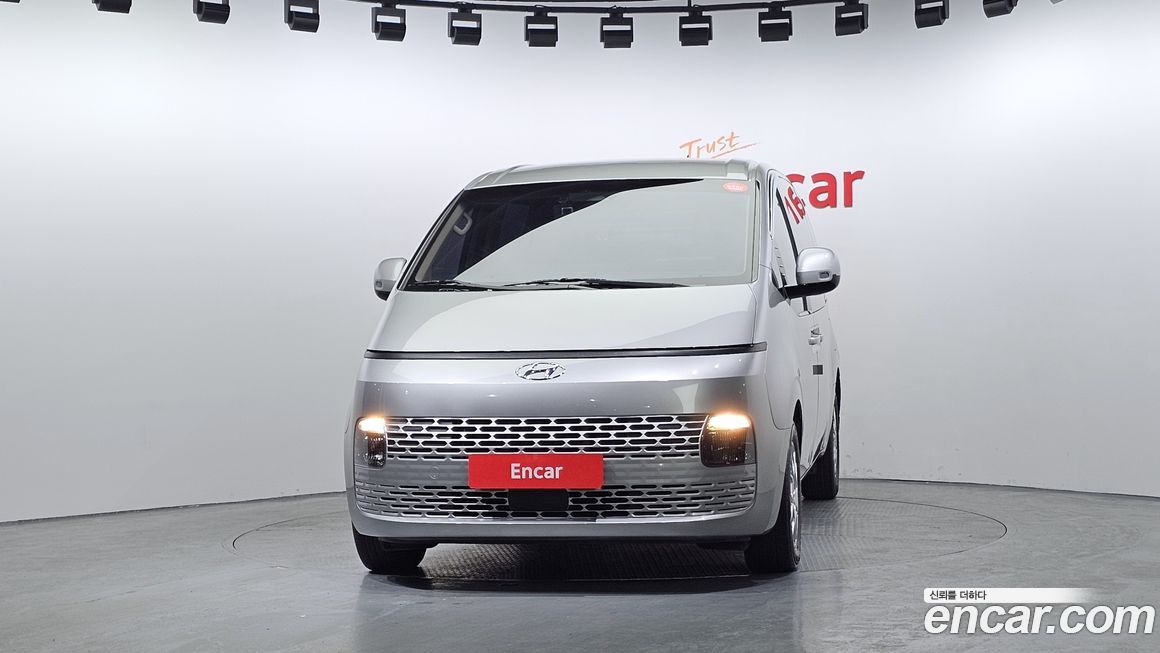 Hyundai Staria 2022