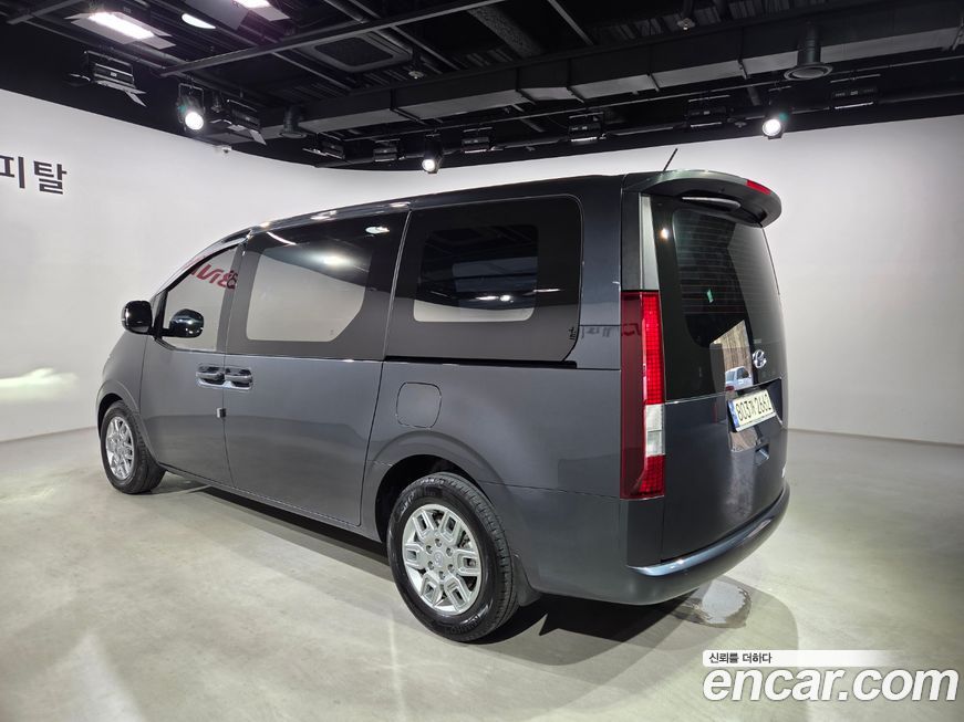 Hyundai Staria 2024