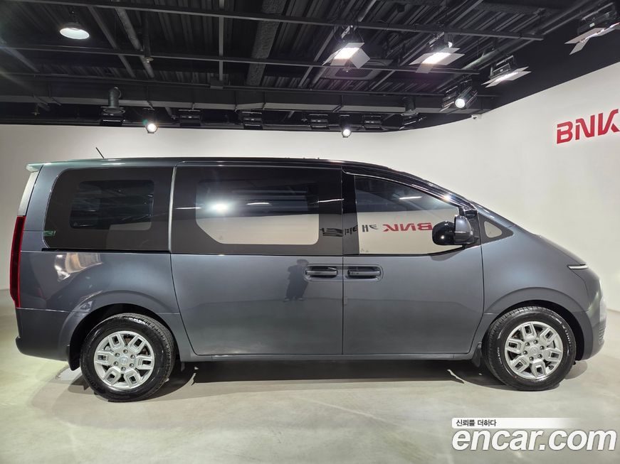 Hyundai Staria 2024