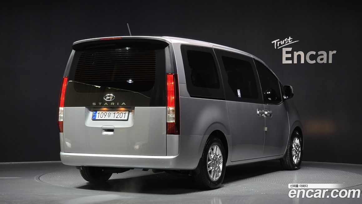 Hyundai Staria 2023