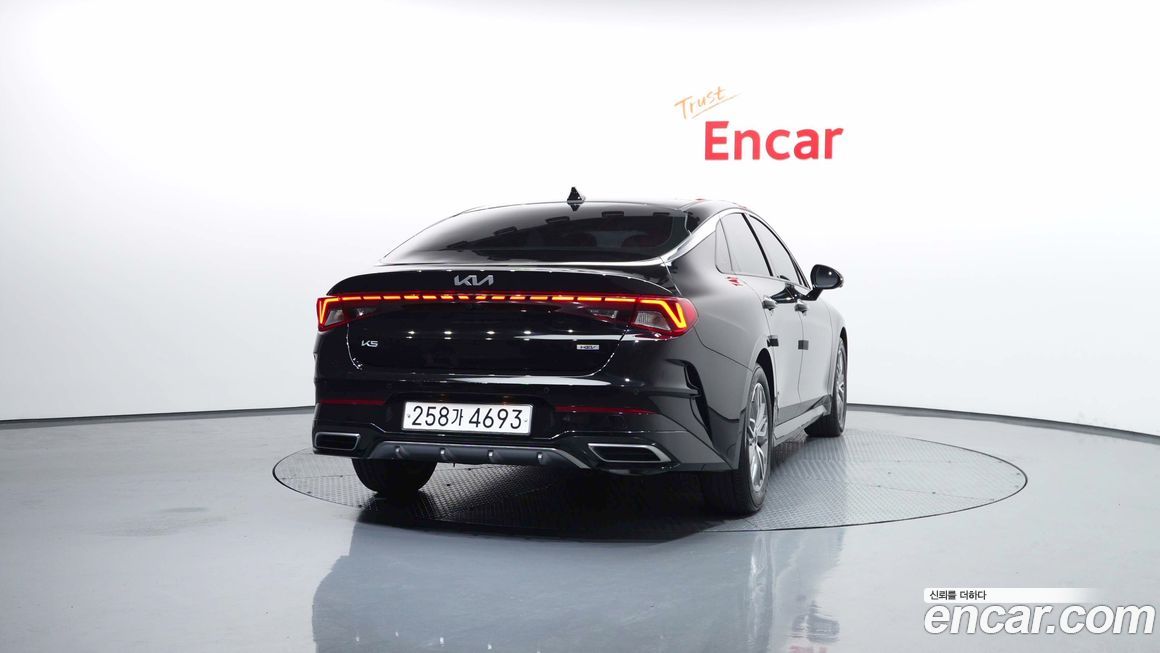 Kia K5 2023