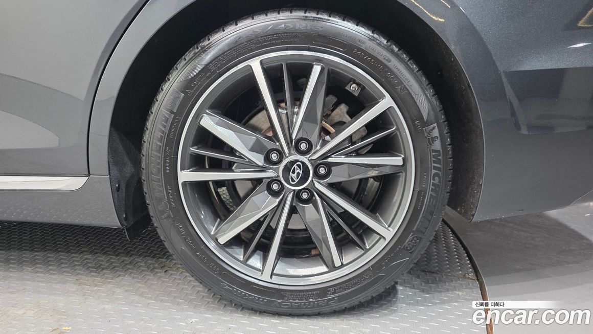 Hyundai Grandeur 2021